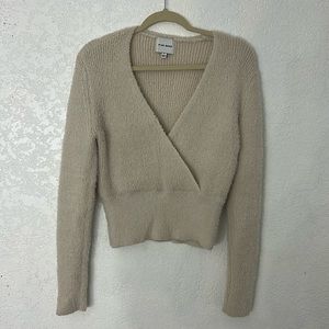 Beige cropped sweater, size large